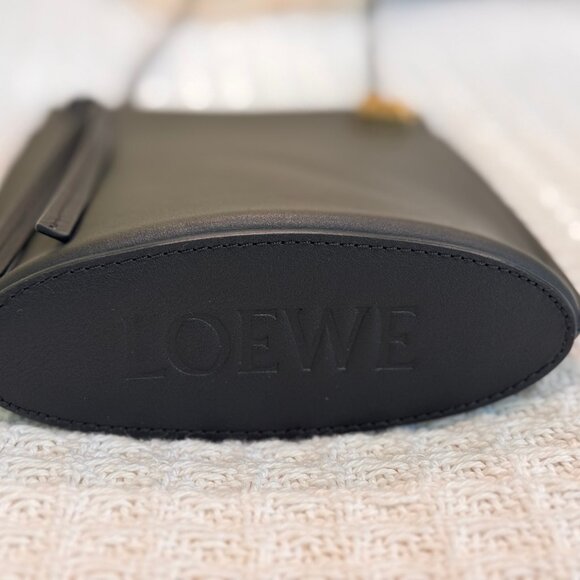 Loewe Dice Pocket (Smooth Calfskin) Dice Pocket: Black and Gold - Picture 4 of 8